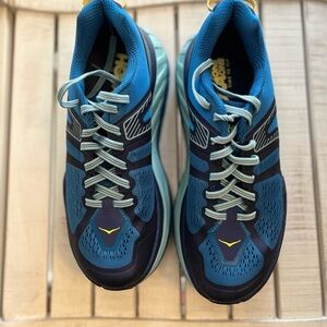 The Stinson ATR 5 Hoka Women’s Blue Running Shoes